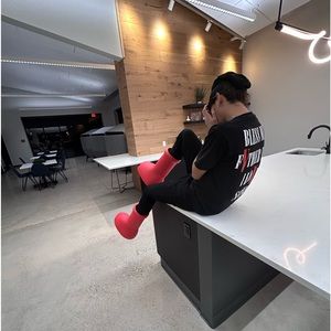 Meet your Posher, Edison